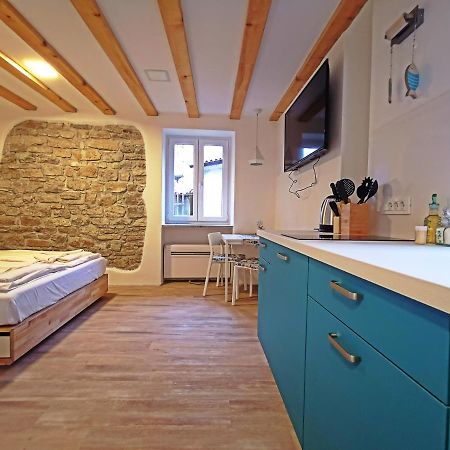 Ribiska Hisa - Old Piran Fisherman'S House Bagian luar foto
