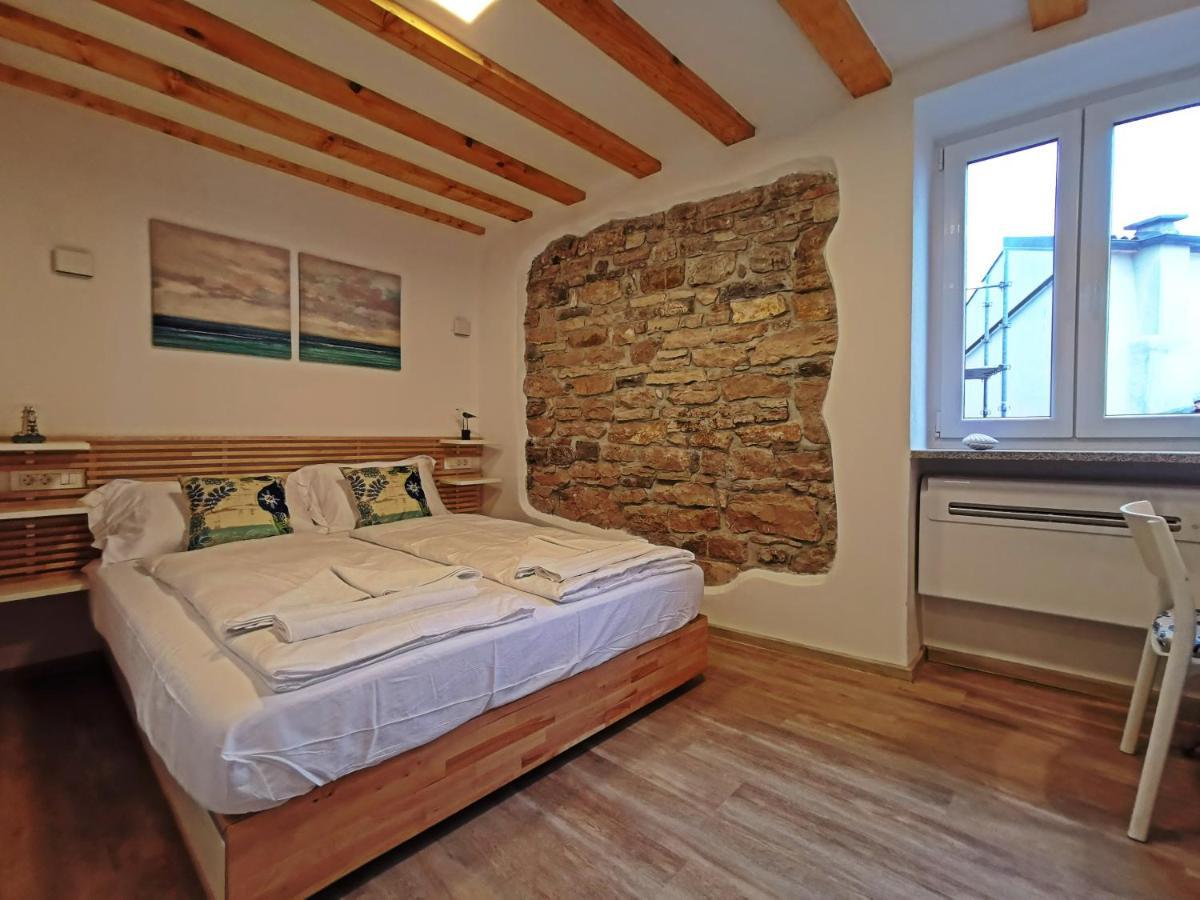 Ribiska Hisa - Old Piran Fisherman'S House Bagian luar foto