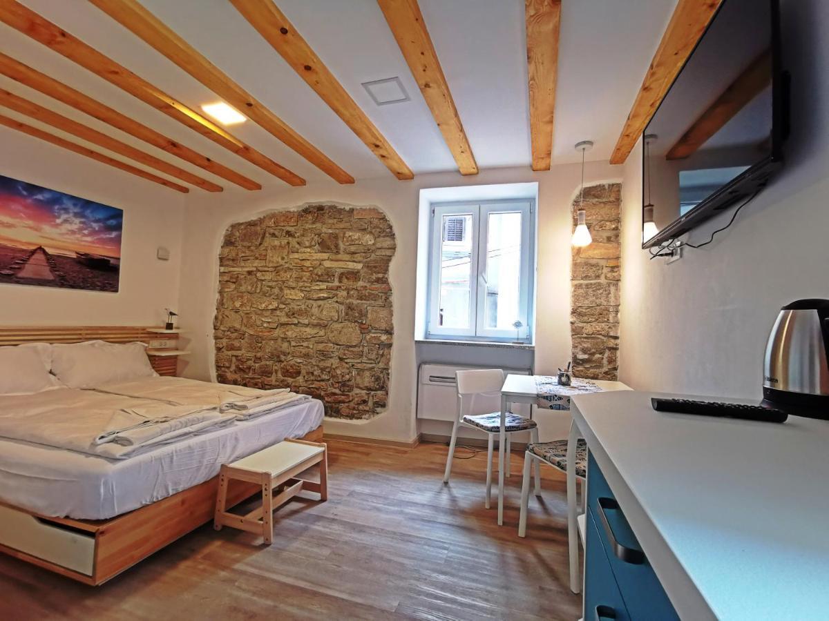 Ribiska Hisa - Old Piran Fisherman'S House Bagian luar foto